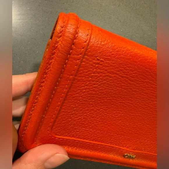 Chloé Orange Leather Continental Wallet in GUC - Picture 2 of 14
